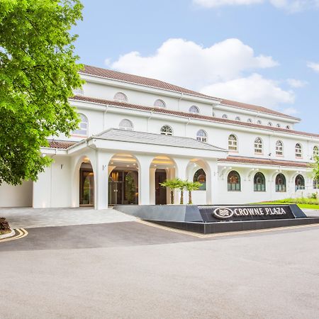 Crowne Plaza Gerrards Cross By Ihg Hotel Beaconsfield Exterior photo